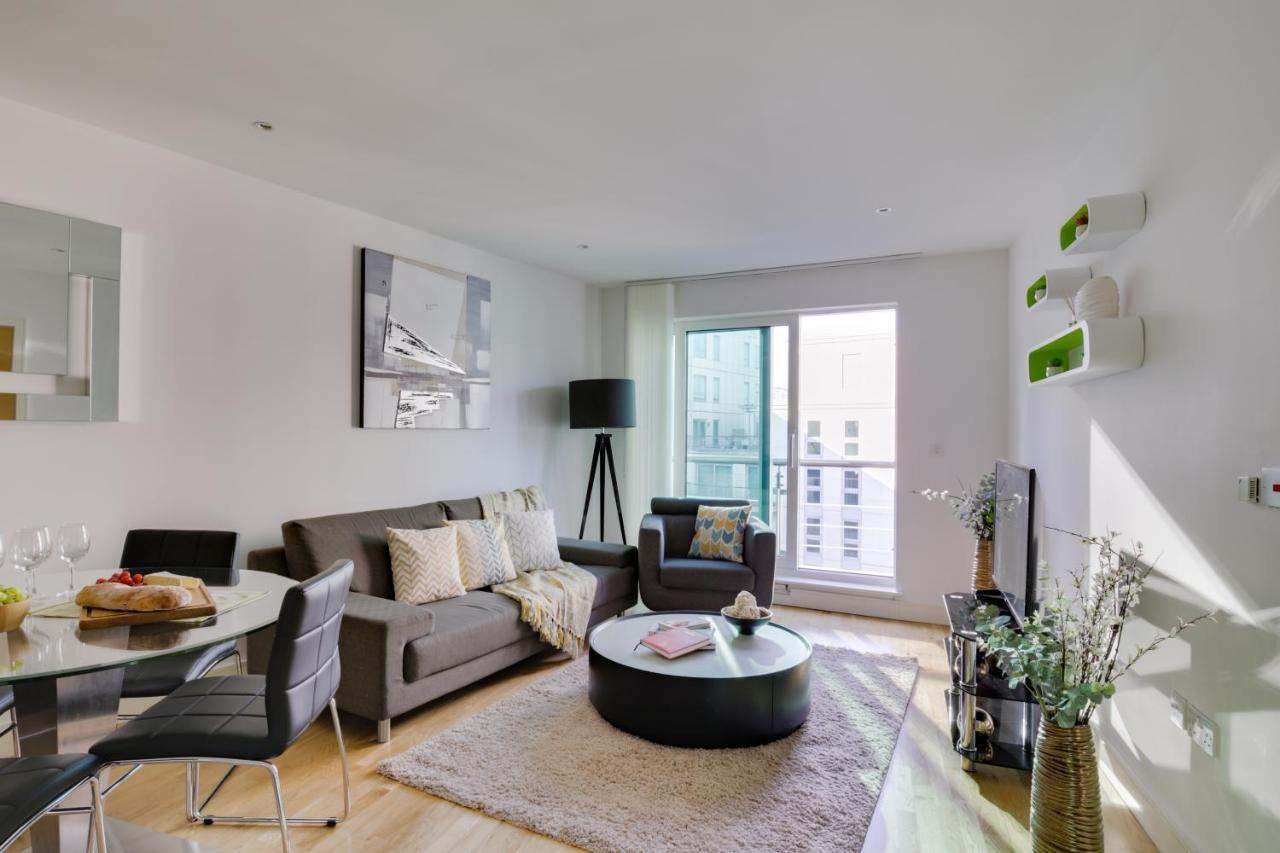 St. George Wharf By Thesqua.Re Apartment London Bagian luar foto