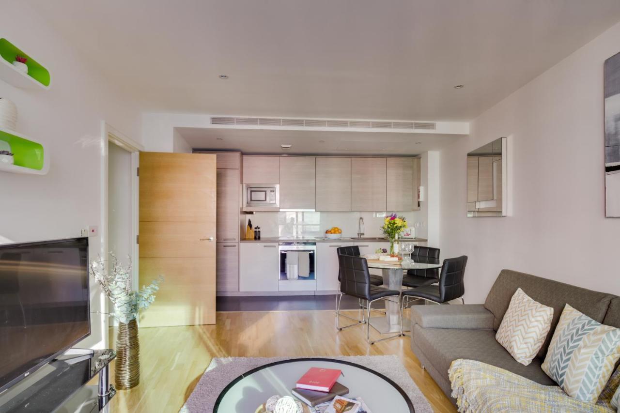 St. George Wharf By Thesqua.Re Apartment London Bagian luar foto